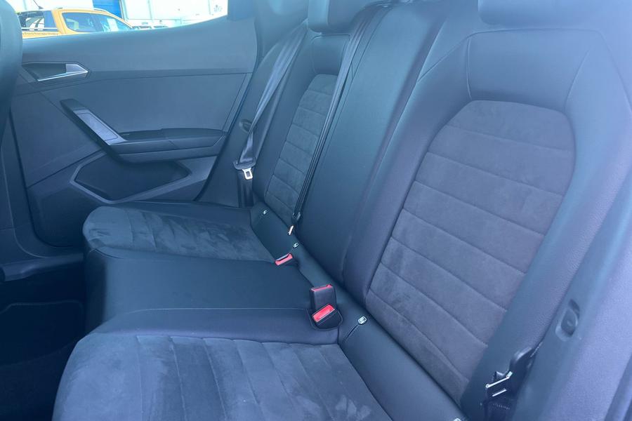 SEAT ARONA Photo autoimg-fb011b25cf2023274c78b1eb4e5f92e4d5671c85.jpg