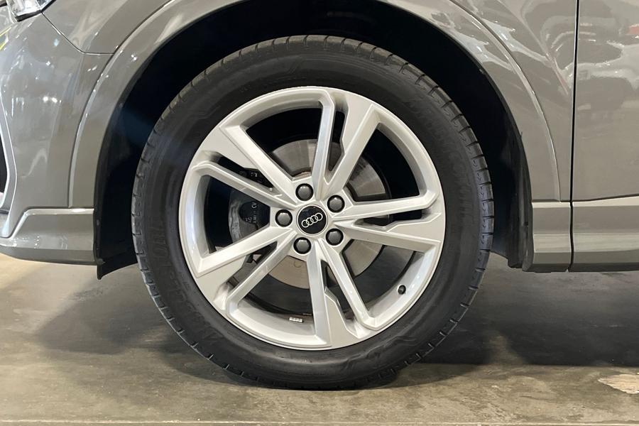 Audi Q3 Photo autoimg-fb03dc200eb580e3229bcd02022b84738e5b2bab.jpg