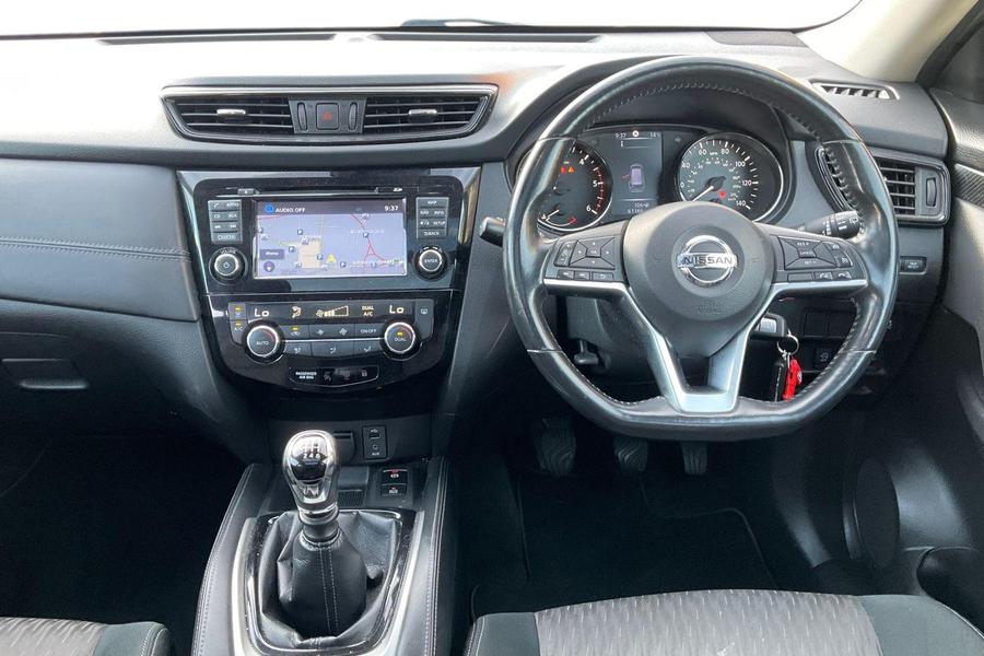 Nissan X-TRAIL Photo autoimg-fb043fb04407dce00301a12f558648656ca2443c.jpg