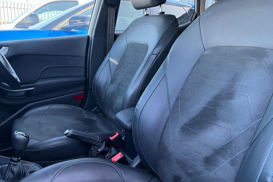 Ford FIESTA Photo autoimg-fb07116c204d34cbedadebe93797c59532a84098.jpg