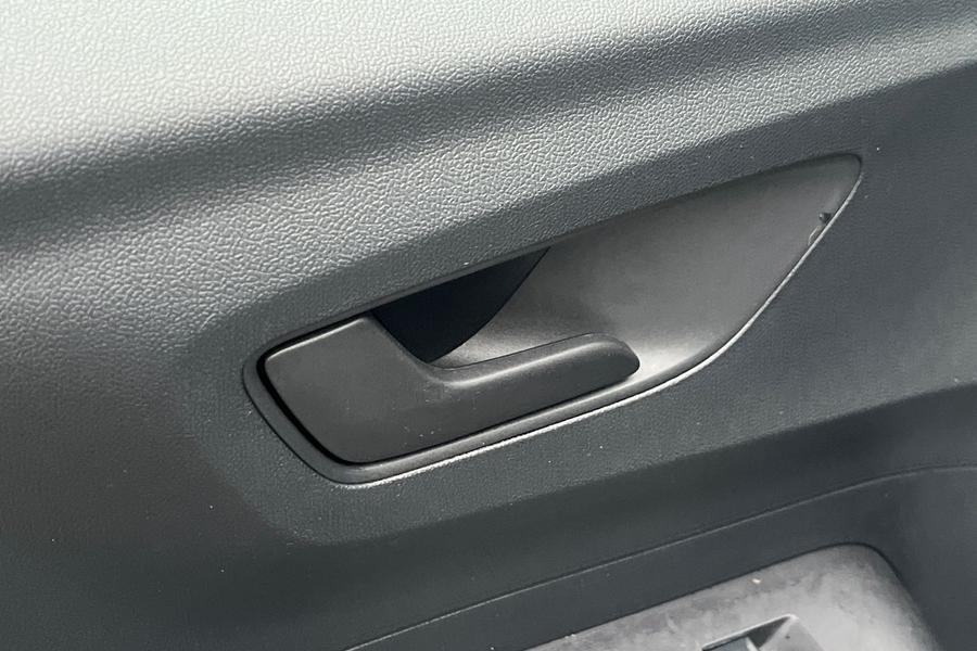Ford E-TRANSIT COURIER Photo autoimg-fb0906cf5c280f60ee2c13b2c9c6ce81cce5b05d.jpg