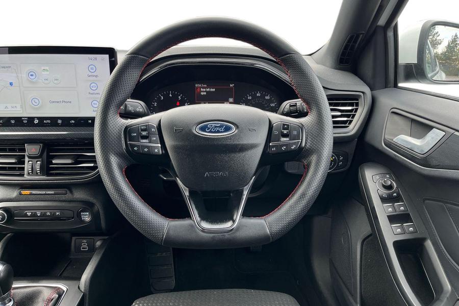 Ford FOCUS Photo autoimg-fb0dab8fe25f9b62f58735c82b95001b2b17e4a6.jpg