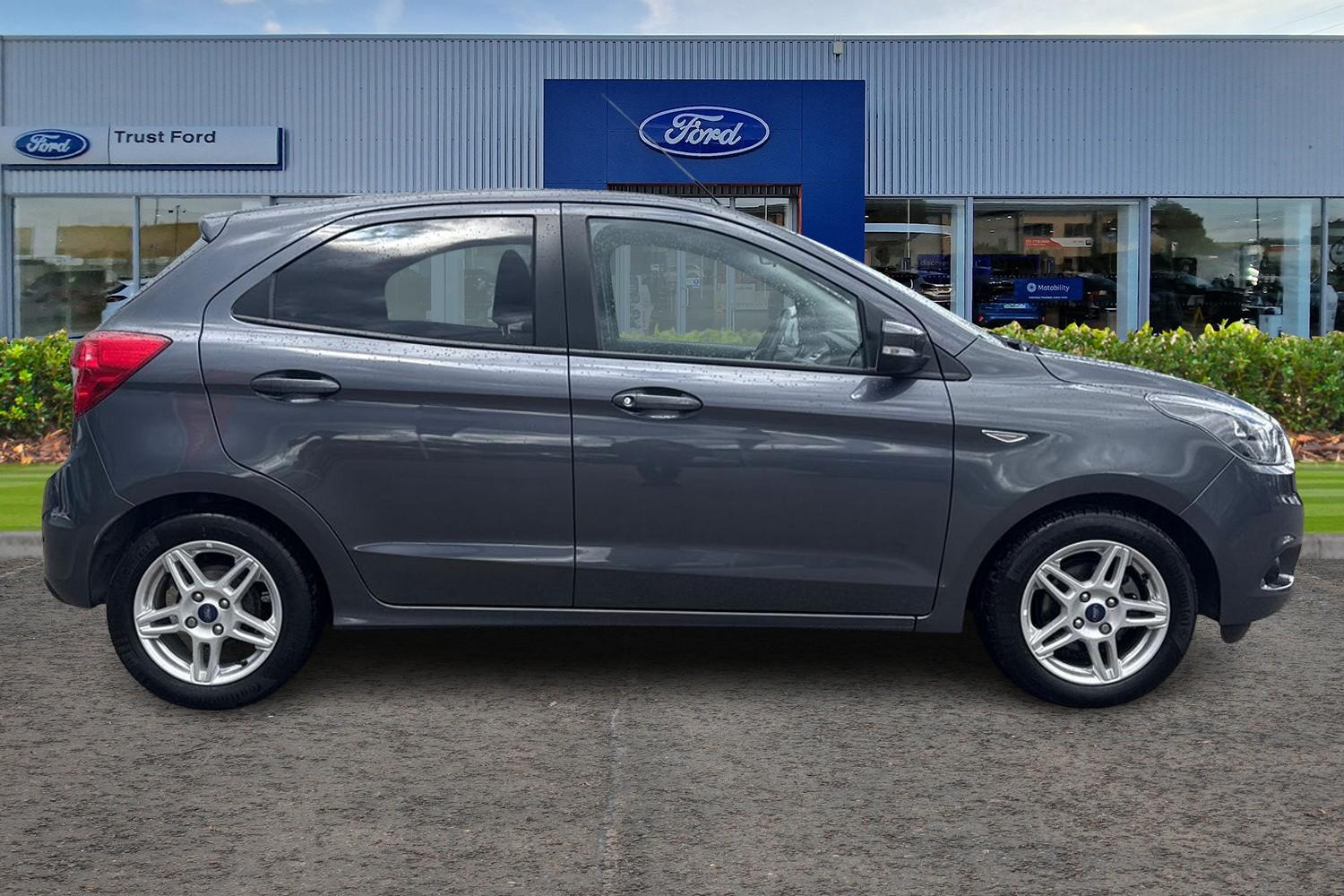 Ford KA+ Photo 2