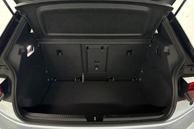VOLKSWAGEN ID.3 Photo 12