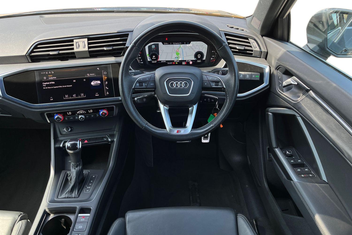 Audi Q3 Photo 10