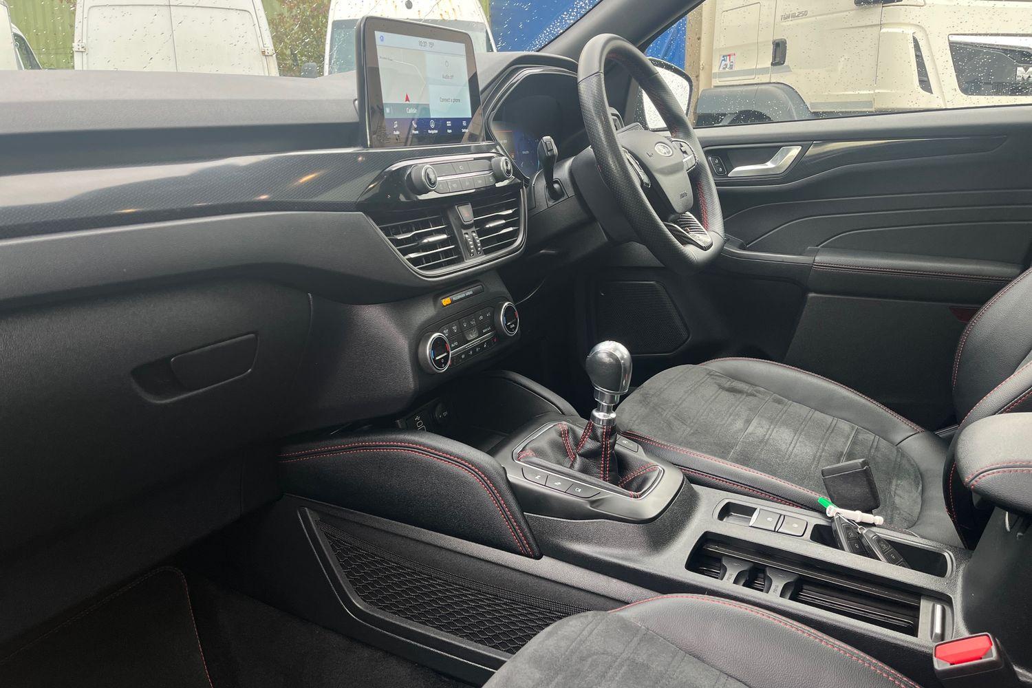 Ford KUGA Photo 17