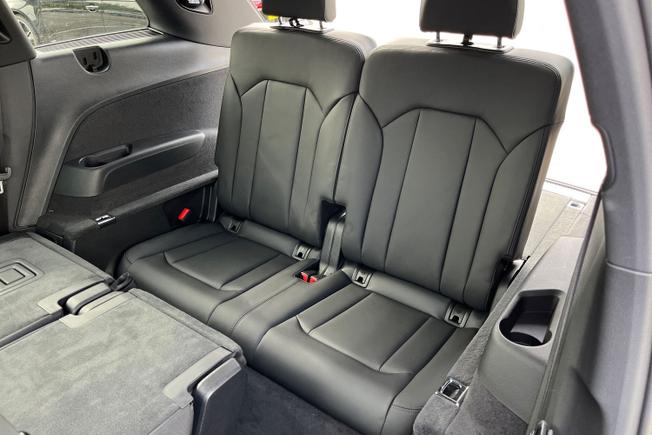 Audi Q7 Photo 39