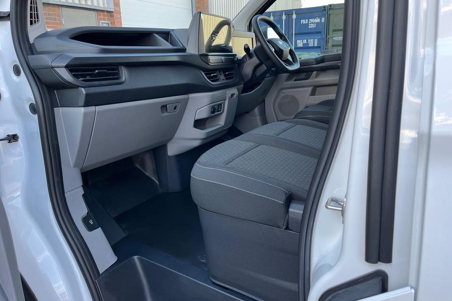 Ford E-TRANSIT CUSTOM Photo autoimg-fb19d0256cdc16194bf568f82efca2660cbc28dc.jpg
