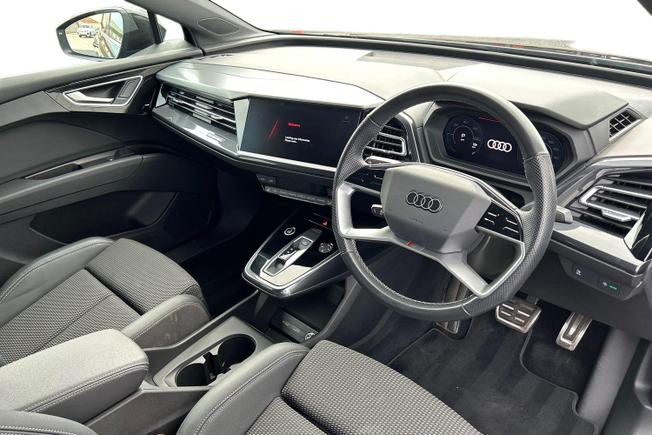 AUDI Q4 E-Tron Photo 6