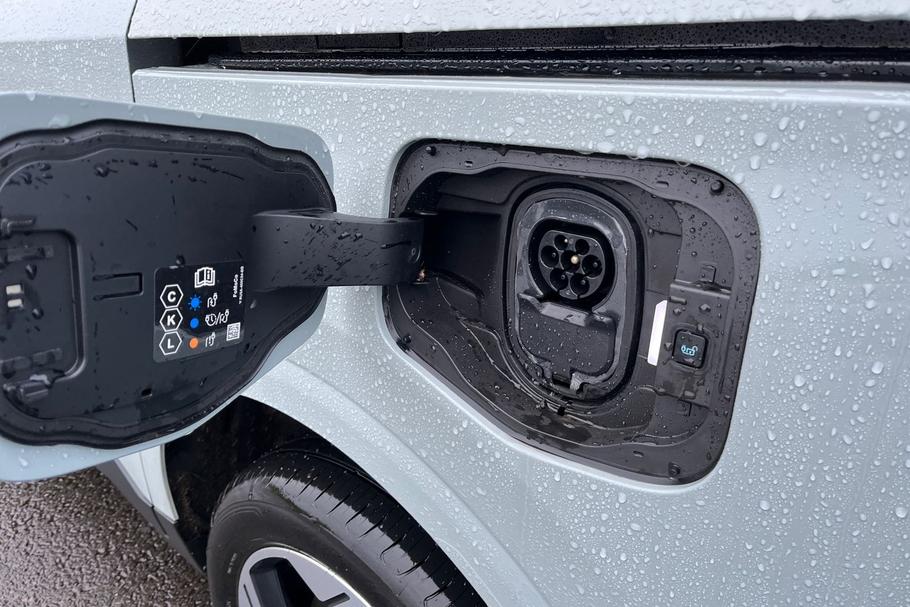Used Ford E-Transit Courier WRZ7989 39