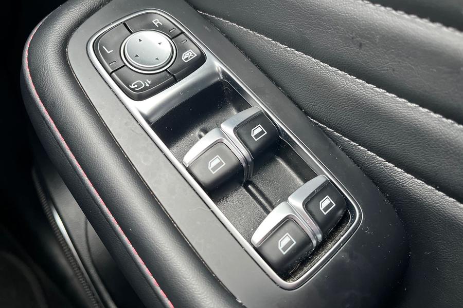 MG Motor UK HS Photo autoimg-fb2aa652a029c1cdec454694adda0884f20cde39.jpg