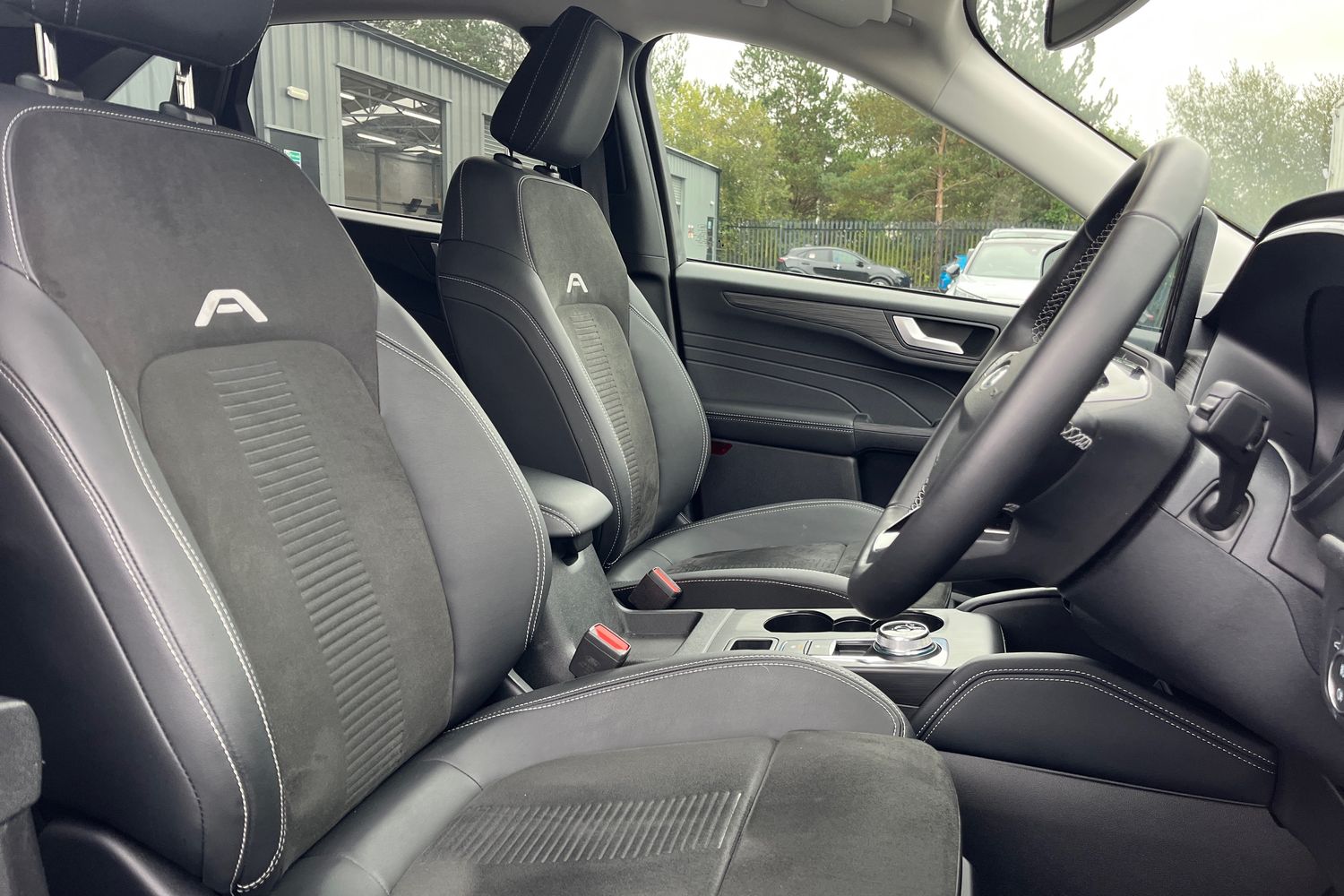 Ford KUGA Photo 16