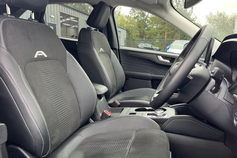 Ford KUGA Photo autoimg-fb2d827944145745e9fdebad16665145e255c59b.jpg