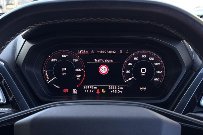 Audi Q4 e-tron Photo 15