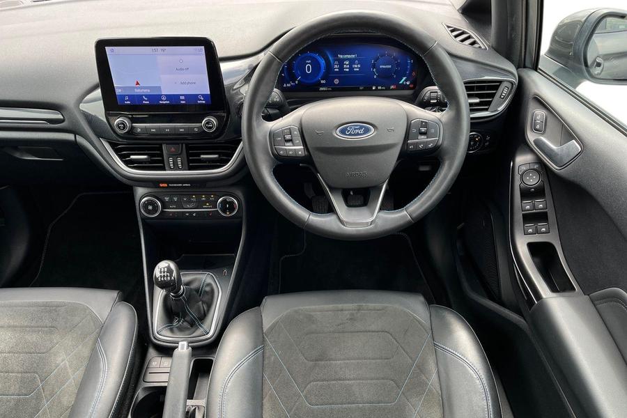 Ford FIESTA Photo autoimg-fb3472183b507218a3c07d6921192c279d7f9883.jpg
