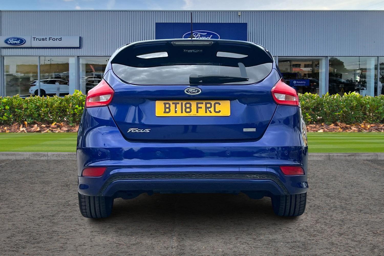 Ford Focus Photo 6