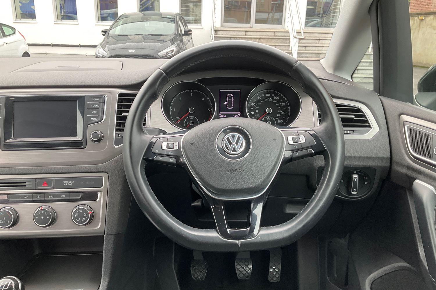 Volkswagen GOLF SV Photo 11