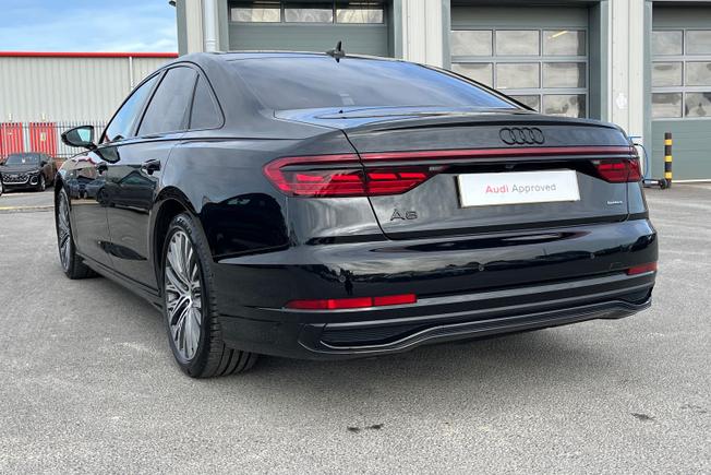 Audi A8 Photo 28