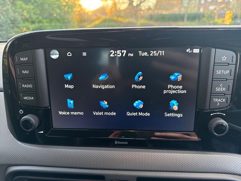 Used Hyundai i10 DV74NXL 43