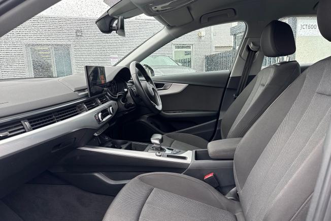 AUDI A4 Photo 54