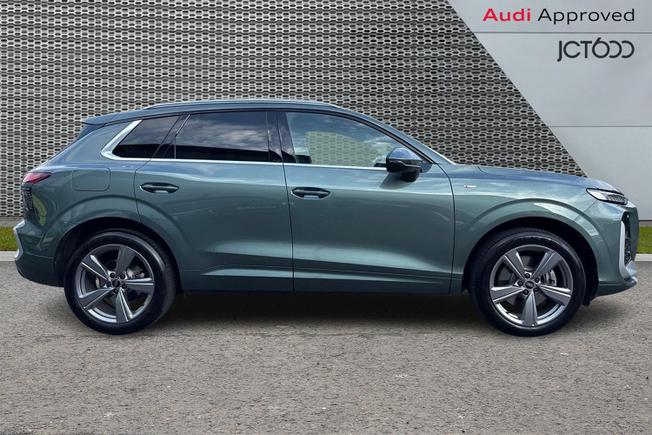 AUDI Q3 Photo 4