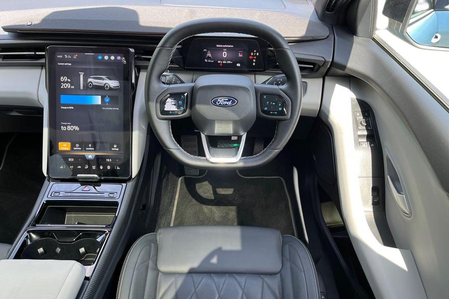 Ford Explorer Photo autoimg-fb4201cd8fa30345f48bc35c82288039ae0a7ec0.jpg