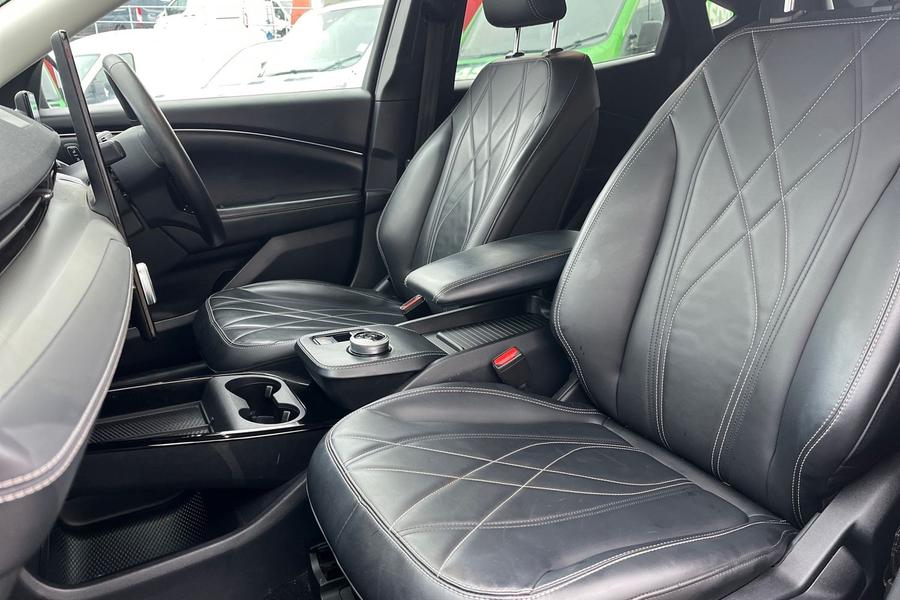 Ford Mustang Mach-E Photo autoimg-fb4324ad106e79a9377f1a87e1516172fdb91241.jpg