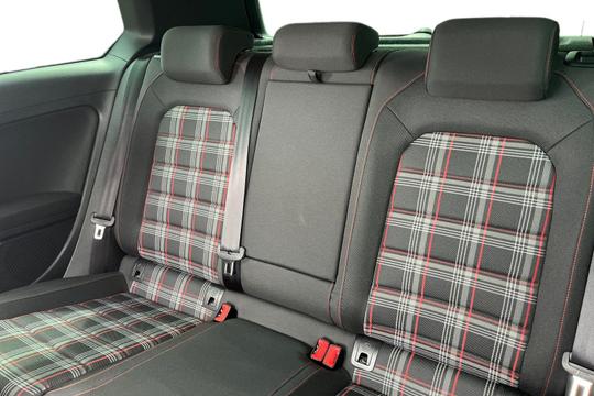 Volkswagen Golf Photo autoimg-fb4366365c78b3bcd0aaa3cbd95b780e5896adc6.jpg