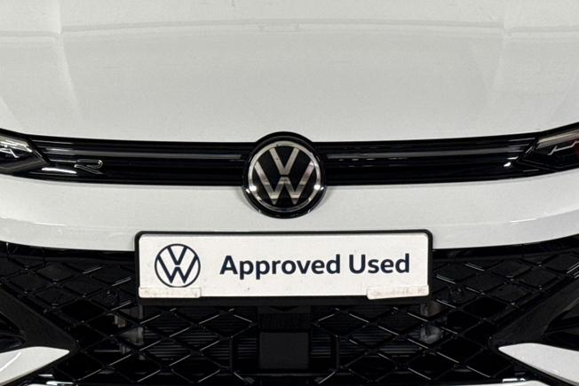 VOLKSWAGEN Golf Photo 29