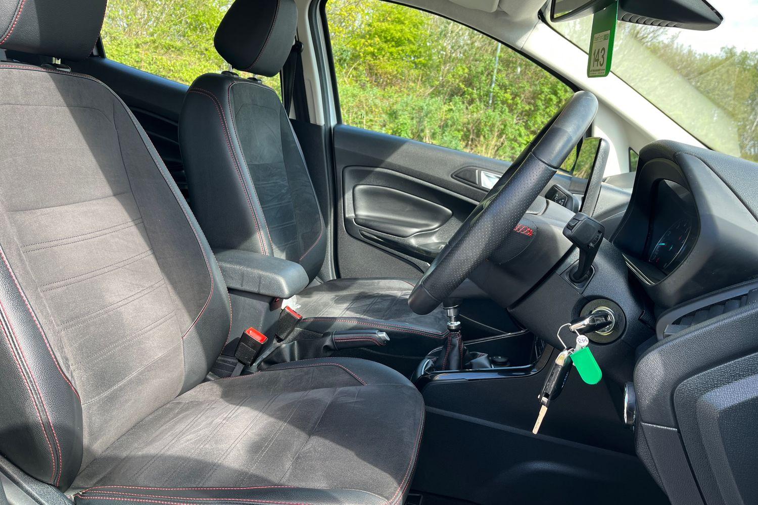 Ford ECOSPORT Photo 16