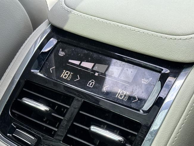 VOLVO Xc90 Photo 37