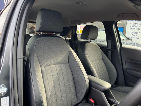 Honda Jazz Photo autoimg-fb49dcfdfff17df90fc9ae3bdc45437e834acf62.jpg