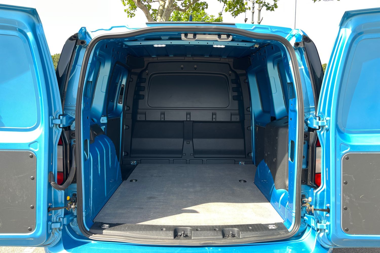 Ford TRANSIT CONNECT Photo 5