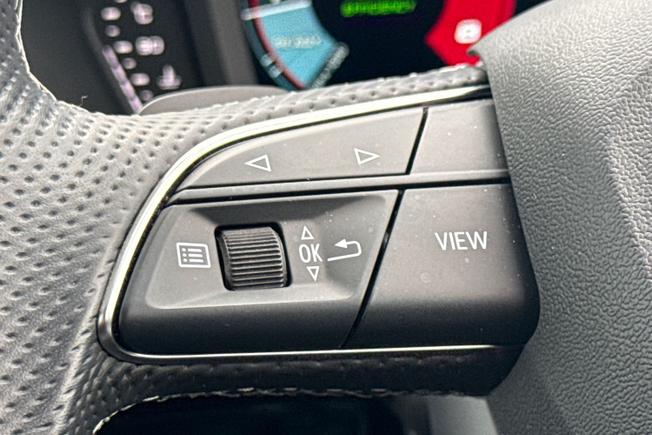 AUDI Q3 Photo 16