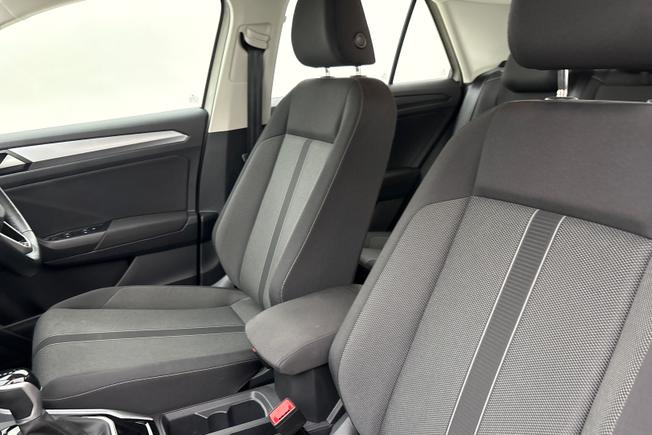 Volkswagen T-Roc Photo 30