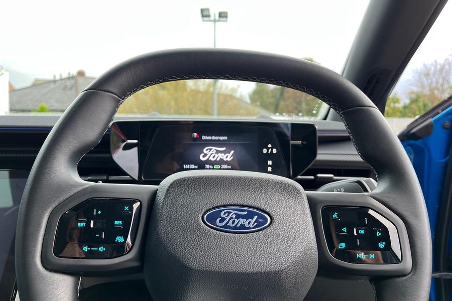 Ford EXPLORER Photo autoimg-fb627ecd5407ceb297344687d8ca63e8d3228115.jpg