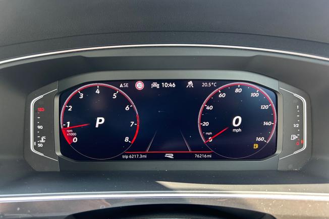 VOLKSWAGEN Tiguan Photo 15