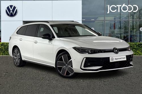 Volkswagen Passat Black Edition 1.5 TSI eHybrid 272 PS 6-Speed DSG 5 Door