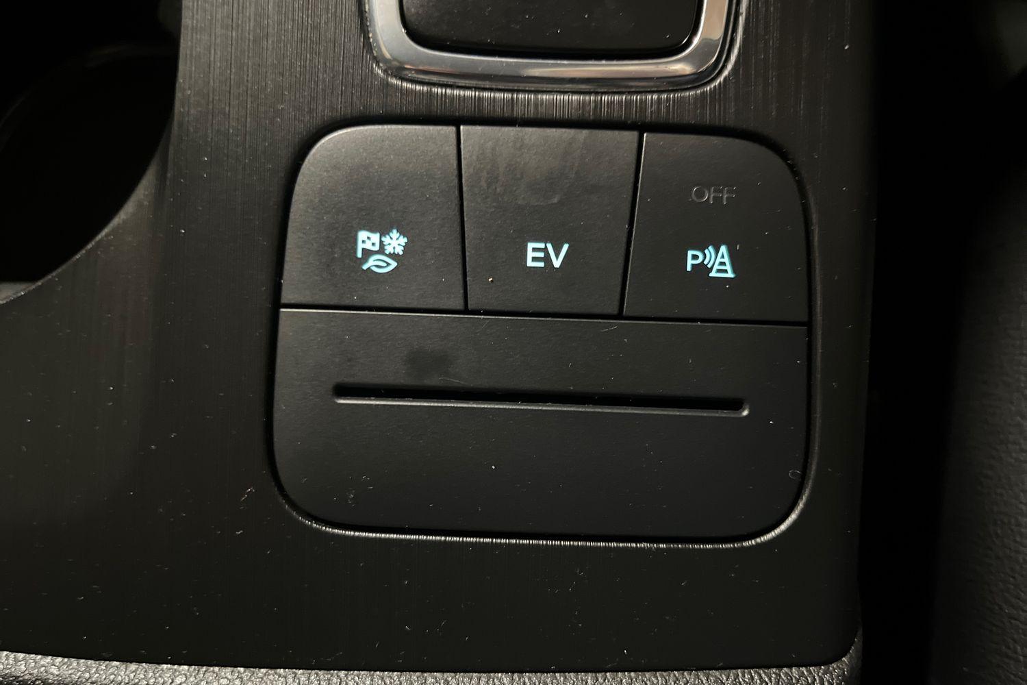 Ford KUGA Photo 34