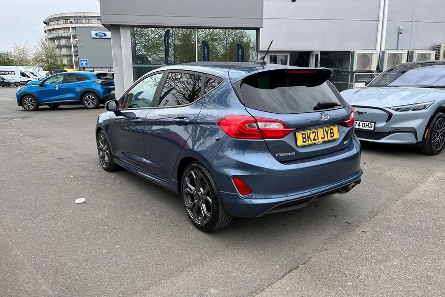 Ford FIESTA Photo autoimg-fb6a339db4677a71c4a5e4fc8832d60818cb5520.jpg