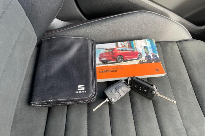 SEAT Ibiza Photo 35