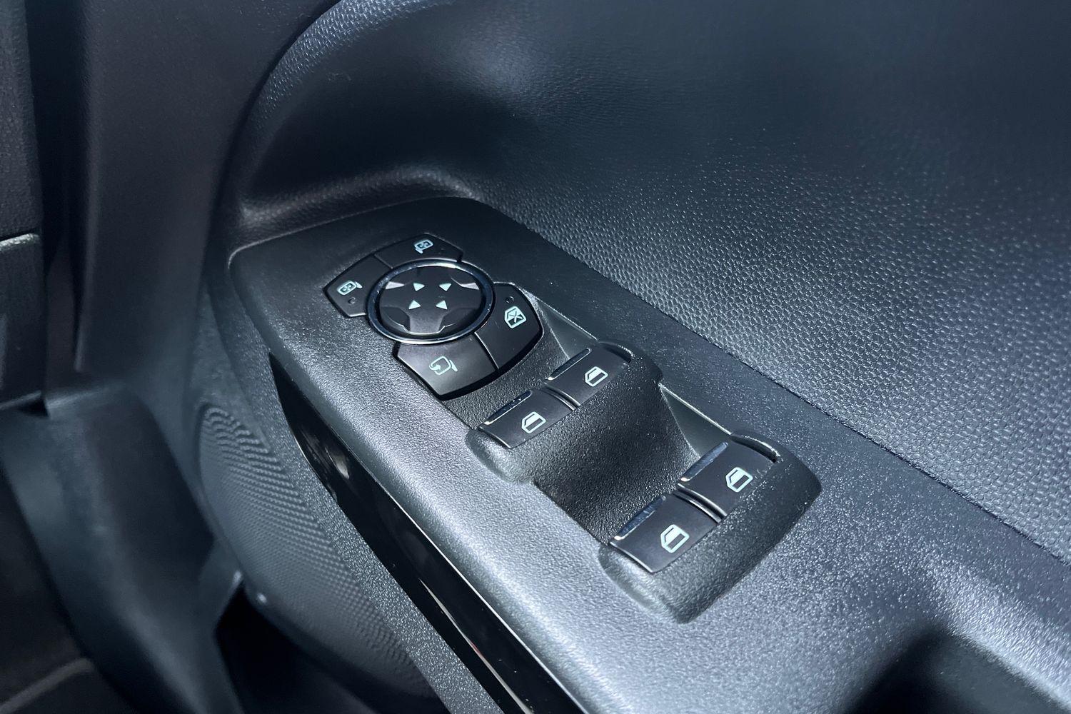 Ford ECOSPORT Photo 15