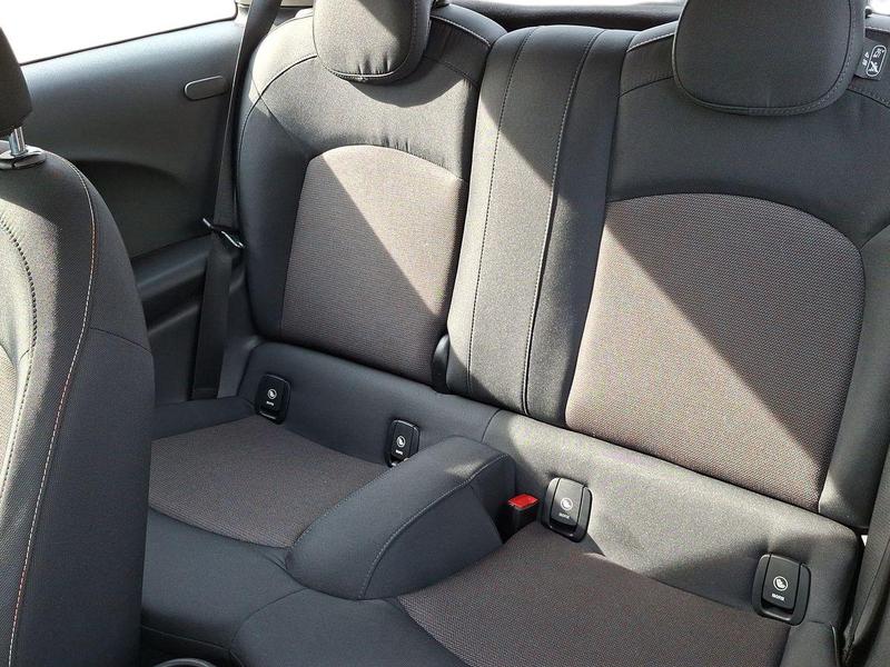 Used MINI Hatch PO19NYR 17