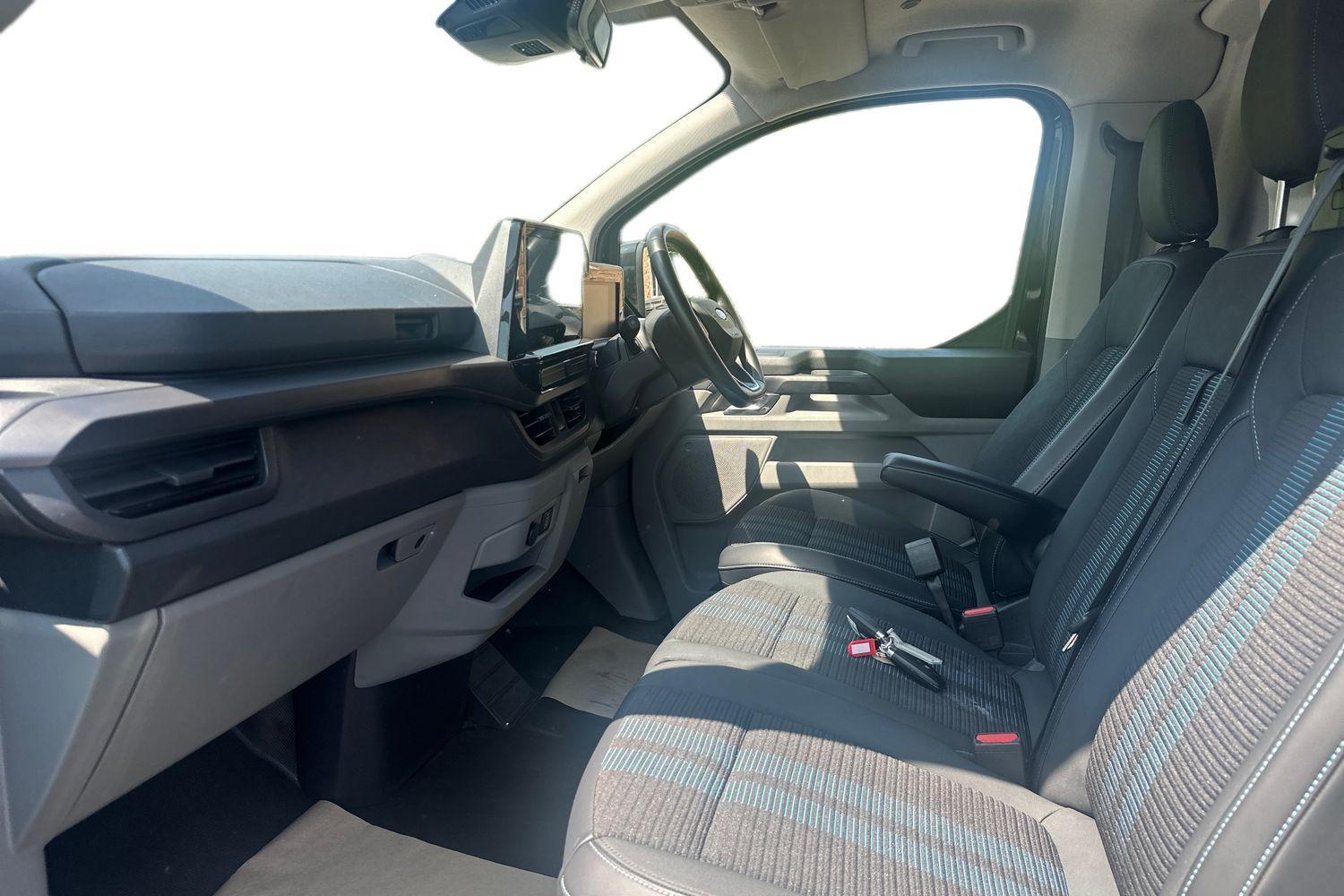 Ford TRANSIT CUSTOM Photo 9