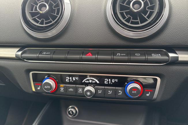 Audi S3 Photo 38