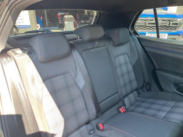 Volkswagen Golf Photo autoimg-fb747345f84fafa6092bb8fca54a1733a4564ba2.jpg
