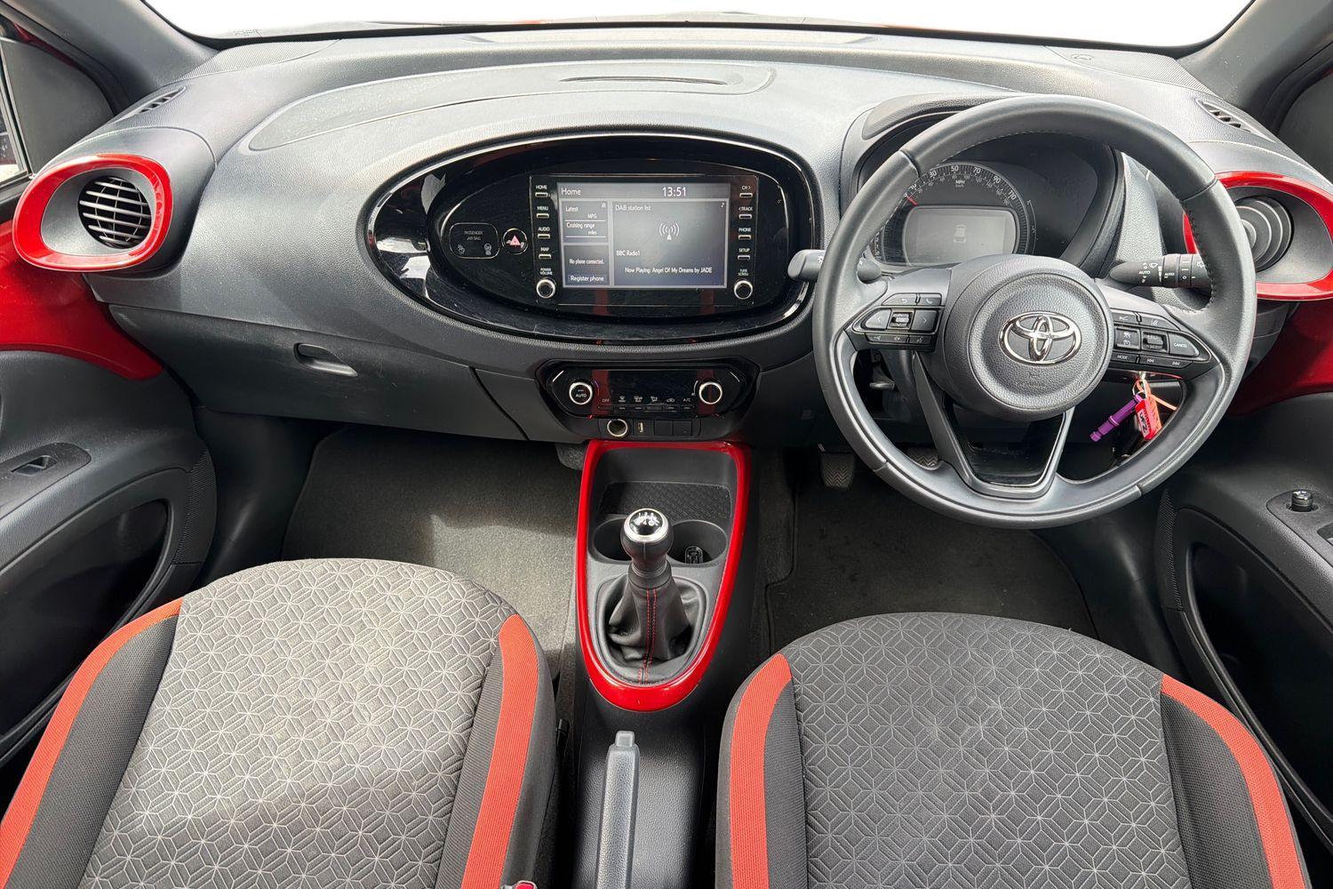 Toyota AYGO X Photo 9
