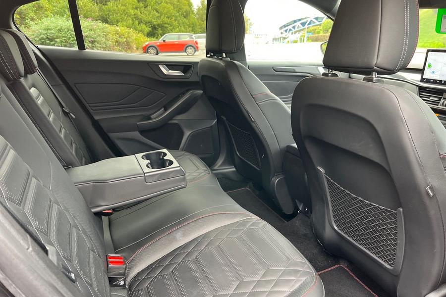 Ford Focus Photo autoimg-fb75fb73bfb9a8bfe8098dfa76fe808bda06530d.jpg