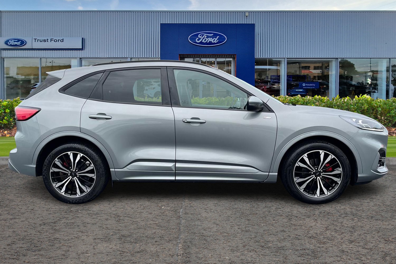 Ford KUGA Photo 2