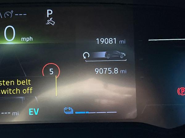 Renault Captur Photo autoimg-fb775c07a3bb5f262664758657d486f70d7c419e.jpg